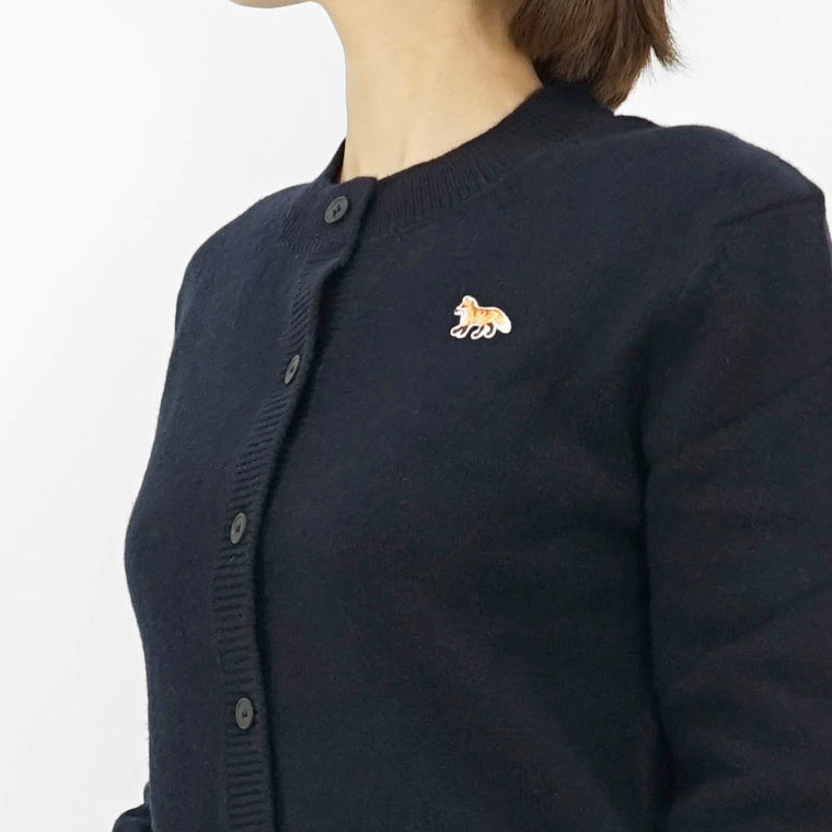 【2024AW CLEARANCE SALE】 MAISON KITSUNE レディース カーディガン BABY FOX PATCH FITTED CARDIGAN LW00508 KT1006 NAVY ネイビー P480