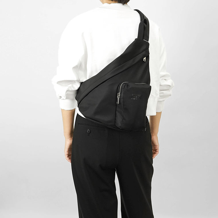 MM6 Maison Margiela KIDS キッズ ワンショルダーバッグ JAPANESE SLING BAG M60820 P6416 ブラック T8013