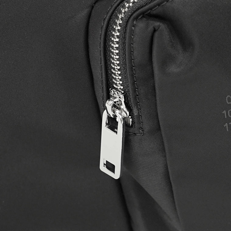 MM6 Maison Margiela KIDS キッズ ワンショルダーバッグ JAPANESE SLING BAG M60820 P6416 ブラック T8013