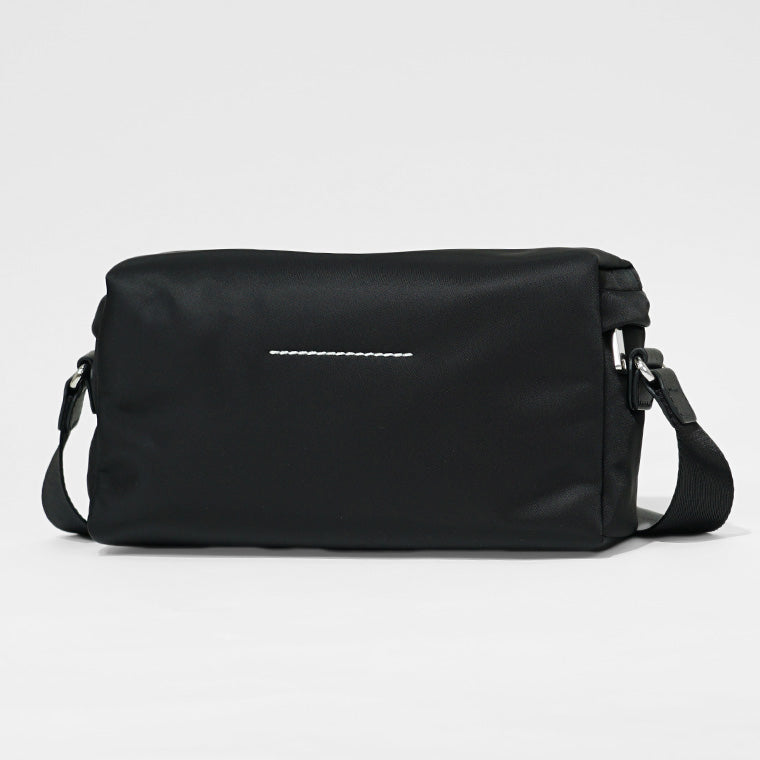 MM6 Maison Margiela KIDS キッズ ショルダーバッグ NYLON CROSSBODY BAG M60822 P6416 ブラック T8013