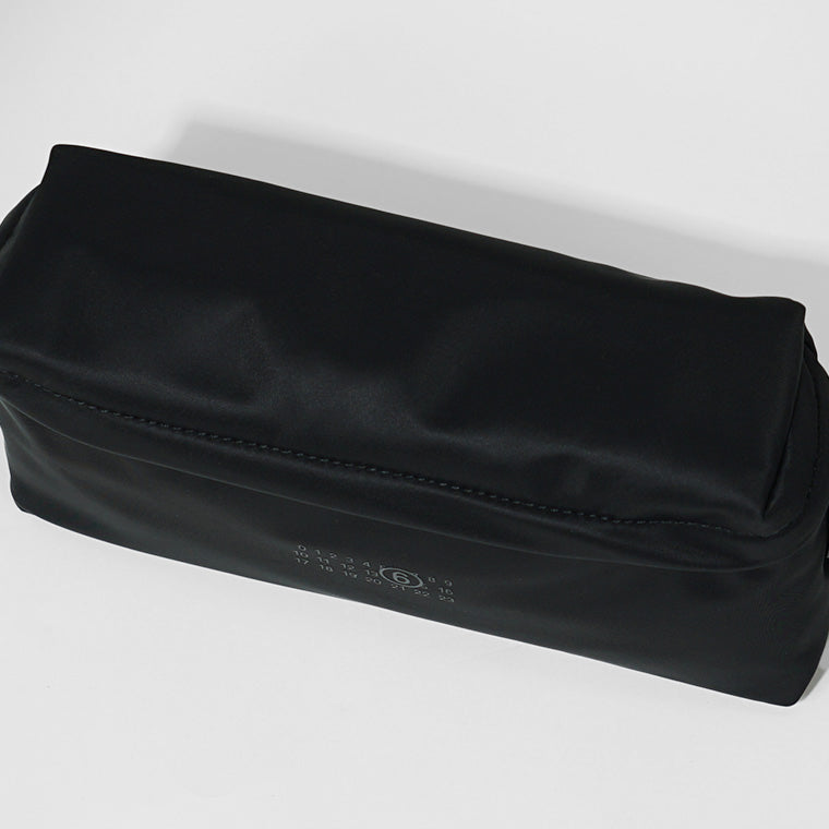 MM6 Maison Margiela KIDS キッズ ショルダーバッグ NYLON CROSSBODY BAG M60822 P6416 ブラック T8013
