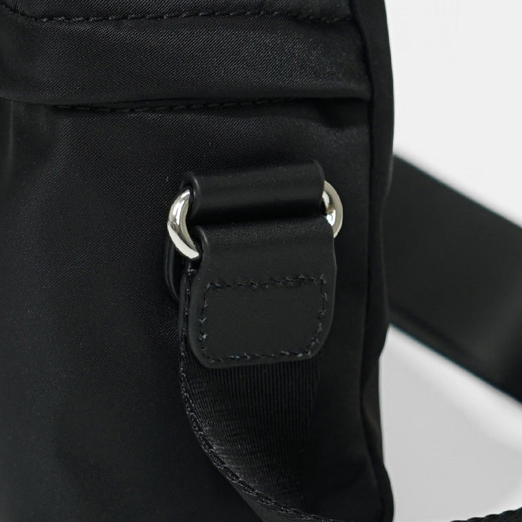 MM6 Maison Margiela KIDS キッズ ショルダーバッグ NYLON CROSSBODY BAG M60822 P6416 ブラック T8013