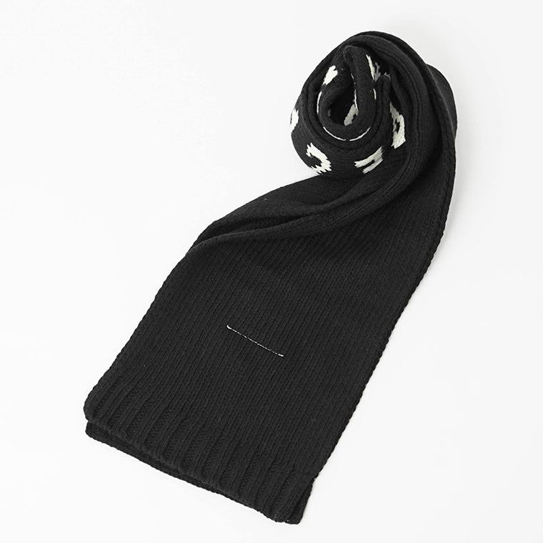 ＭＭ6 ⑥ マフラー　マルタンマルジェラ　ブラック×ホワイト エムエムシックス メゾンマルジェラ MM6 Maison Margiela KIDS キッズ