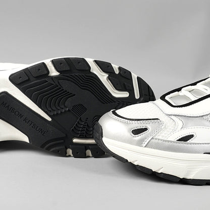 MAISON KITSUNE メンズ スニーカー SORA RUNNERS MM04803 LR0060 SILVER WHITE シルバー ホワイト 0371