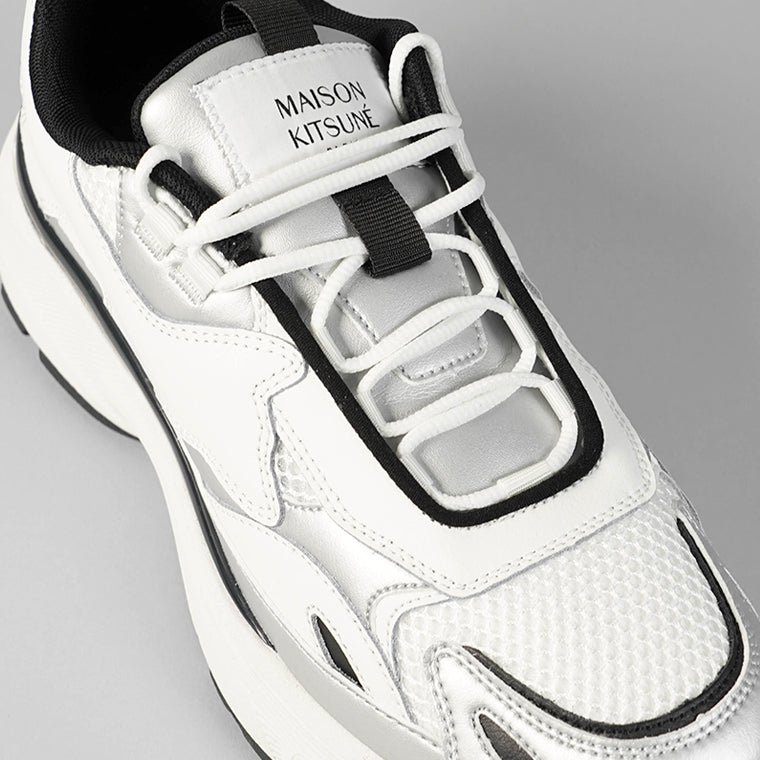 MAISON KITSUNE メンズ スニーカー SORA RUNNERS MM04803 LR0060 SILVER WHITE シルバー ホワイト 0371