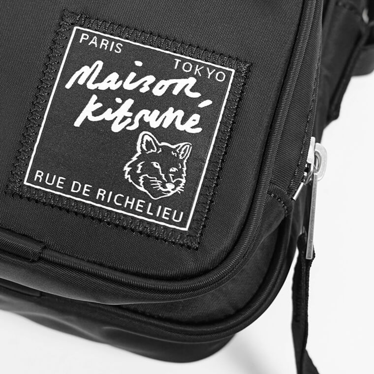 MAISON KITSUNE メンズ レディース ショルダーバッグ THE TRAVELLER CROSSBODY POUCH MM05165 WQ1001 BLACK ブラック P199