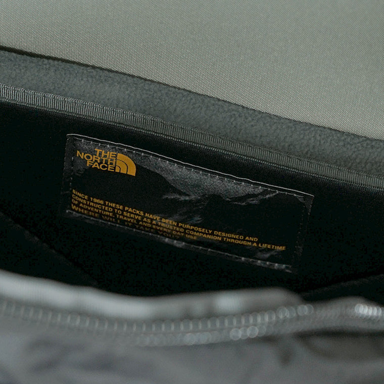 THE NORTH FACE メンズ レディース バックパック HOT SHOT SE NF0A3KYJ TNF BLACK TNF WHITE ブラック 53R