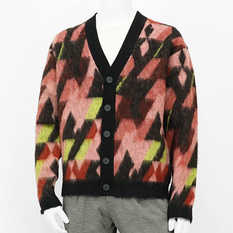 【2024AW CLEARANCE SALE】 MAISON KITSUNE メンズ カーディガン GRAPHIC MOHAIR JACQUARD CARDIGAN NM00502 KM0323 PECAN PASTURE ROSE パステルローズ B259