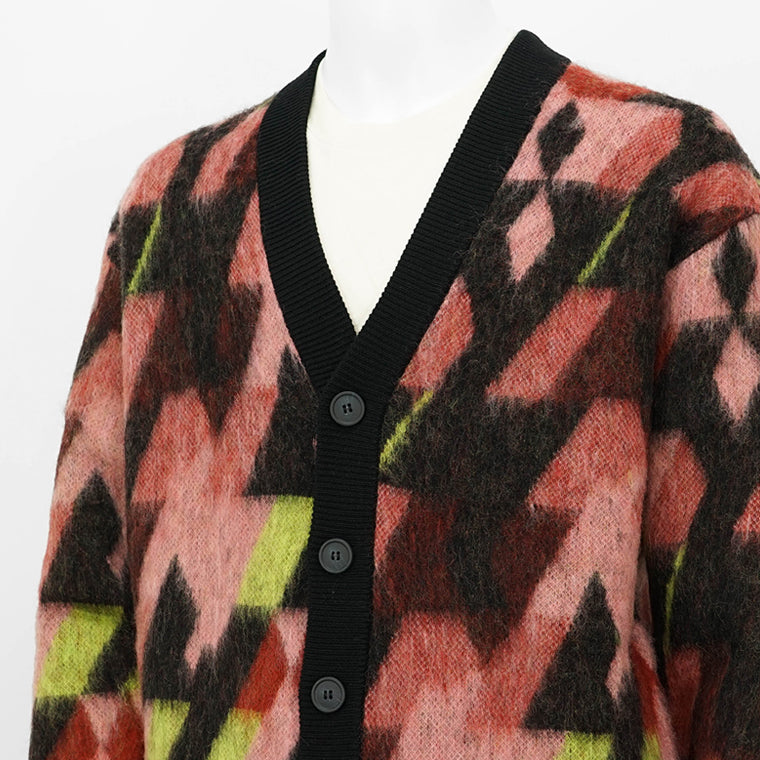 【2024AW CLEARANCE SALE】 MAISON KITSUNE メンズ カーディガン GRAPHIC MOHAIR JACQUARD CARDIGAN NM00502 KM0323 PECAN PASTURE ROSE パステルローズ B259