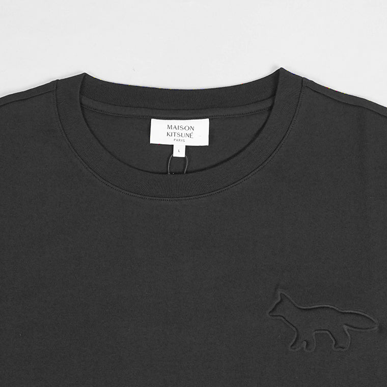 MAISON KITSUNE メンズ Tシャツ EMBOSSED PROFILE FOX OVERSIZE TEE SHIRT OM00116 KJ7016 BLACK ブラック P199