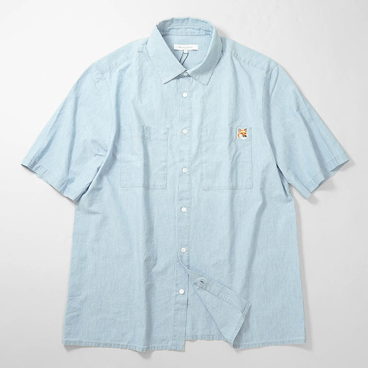 【SUMMER FINAL SALE】 MAISON KITSUNE メンズ 半袖シャツ RELAXED SHORT SLEEVE SHIRT OM00424 WC5006 INDIGO ライトブルー P470