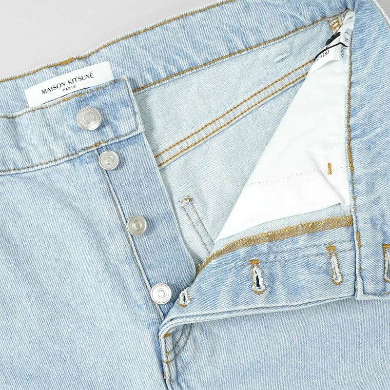 【SUMMER FINAL SALE】 MAISON KITSUNE メンズ ジーンズ RELAXED DENIM JEANS OM01105 WD4009 LIGHT WASH ウォッシュブルー 0203