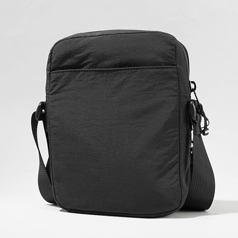 MAISON KITSUNE メンズ レディース ショルダーバッグ FLASH FOX CROSSBODY POUCH OM05174 WQ4034 BLACK ブラック P199