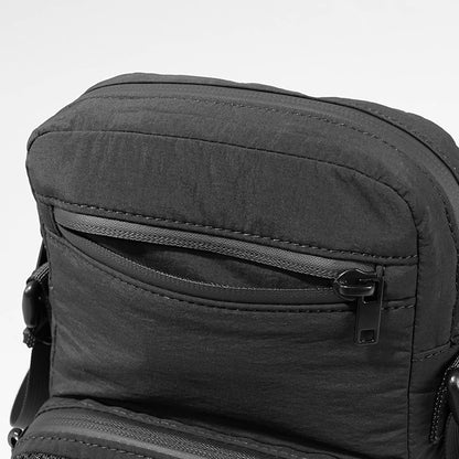 MAISON KITSUNE メンズ レディース ショルダーバッグ FLASH FOX CROSSBODY POUCH OM05174 WQ4034 BLACK ブラック P199
