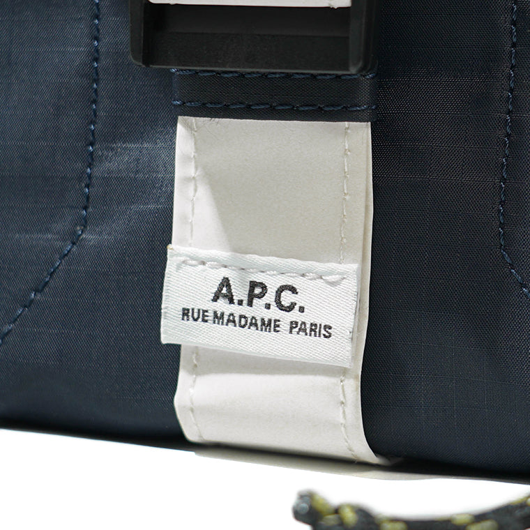 A.P.C. メンズ レディース ショルダーバッグ CROSSBODY POUCH TREK PAAFH H61733 DARK NAVY ダークネイビー IAK