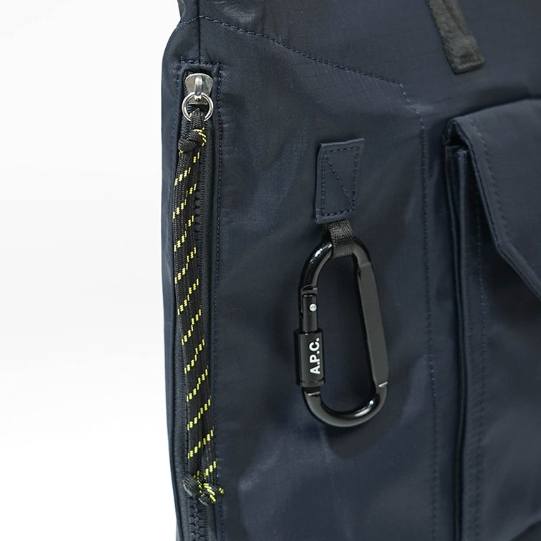 A.P.C. ネイビー ボディバッグ trek H62219 A.P.C.（アーペーセー） APC A.P.C. クロスボディバッグ banane trek