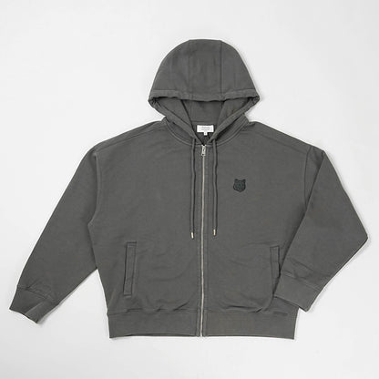 MAISON KITSUNE メンズ ジップアップパーカー FOX HEAD ZIPPED OVERSIZE HOODIE PM02138 KM0340 CHARCOAL チャコール P180