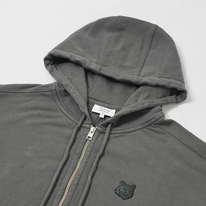 MAISON KITSUNE メンズ ジップアップパーカー FOX HEAD ZIPPED OVERSIZE HOODIE PM02138 KM0340 CHARCOAL チャコール P180