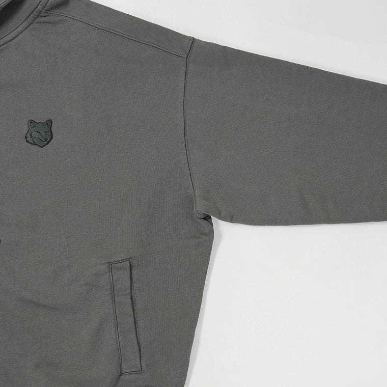 MAISON KITSUNE メンズ ジップアップパーカー FOX HEAD ZIPPED OVERSIZE HOODIE PM02138 KM0340 CHARCOAL チャコール P180