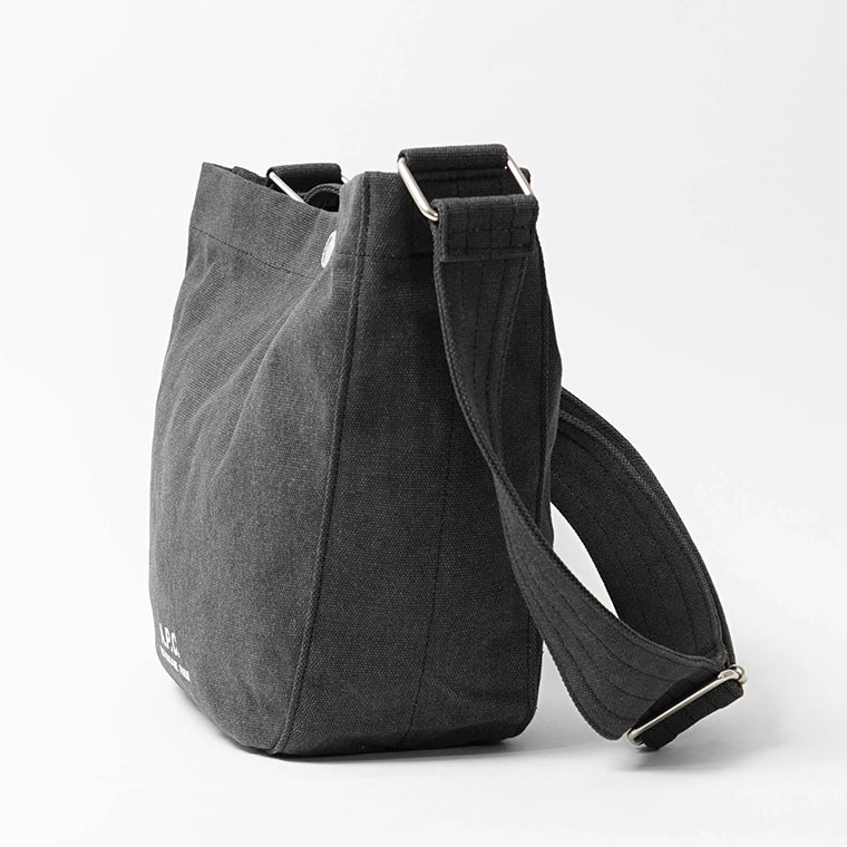 A.P.C. メンズ レディース ショルダーバッグ JOURNAL SMALL PSAJZ M67010 2カラー