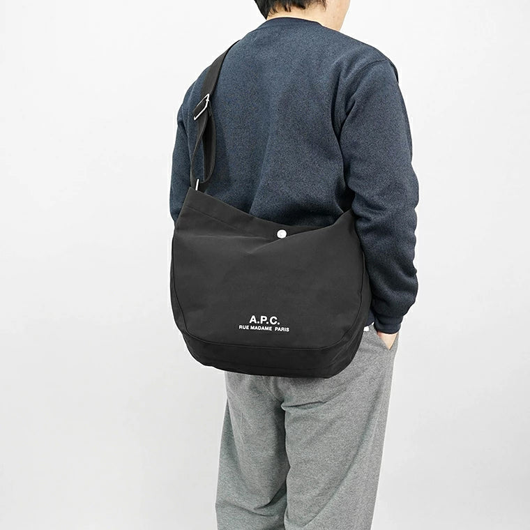 A.P.C. メンズ レディース ショルダーバッグ JOURNAL PSAKR M61939 2カラー