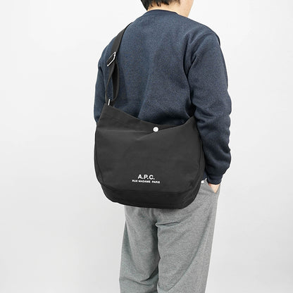 A.P.C. メンズ レディース ショルダーバッグ JOURNAL PSAKR M61939 NOIR ブラック LZZ