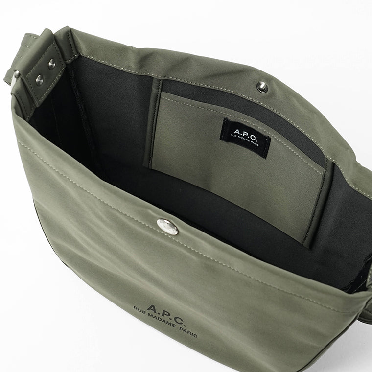 A.P.C. メンズ レディース ショルダーバッグ JOURNAL SMALL PSAKR M67010 2カラー