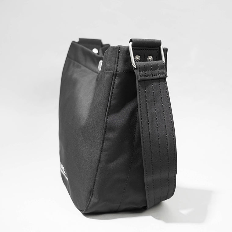 A.P.C. メンズ レディース ショルダーバッグ JOURNAL SMALL PSAKR M67010 NOIR ブラック LZZ