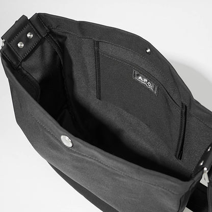 A.P.C. メンズ レディース ショルダーバッグ JOURNAL SMALL PSAKR M67010 NOIR ブラック LZZ