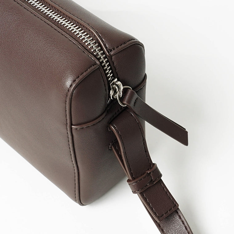A.P.C. メンズ レディース ショルダーバッグ CAMERA BAG NINO PUAAT H61821 DARK BROWN ダークブラウン CAE