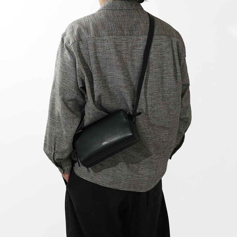 A.P.C. メンズ ショルダーバッグ CAMERA BAG NINO PUAAT H61821 NOIR ブラック LZZ