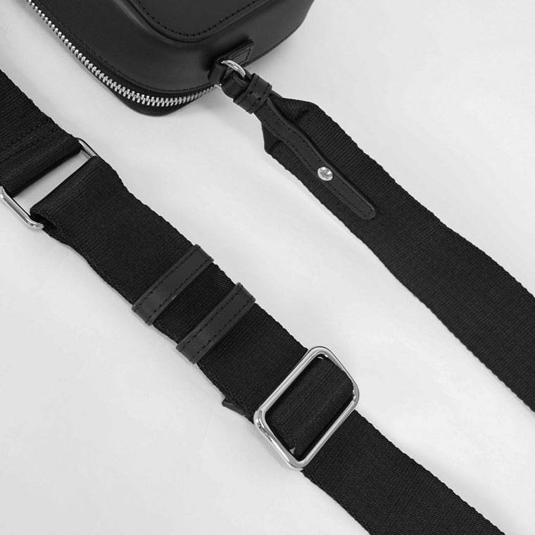 アーペーセー A.P.C. メンズ レディース ショルダーバッグ ブラック 店