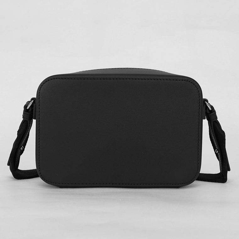 アーペーセー A.P.C. メンズ レディース ショルダーバッグ ブラック 店