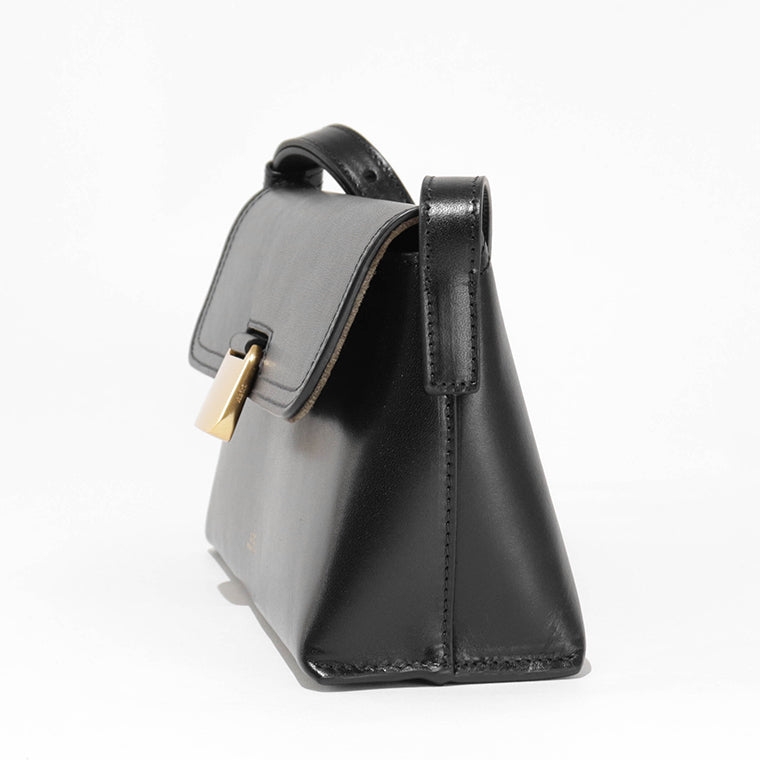 A.P.C. レディース ショルダーバッグ SIMONE SMALL PXBVV F67054 NOIR ブラック LZZ