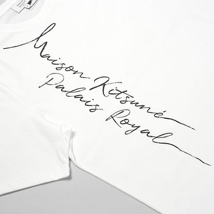【2026SS SUMMER SALE】MAISON KITSUNE メンズ Tシャツ POETIC SCRIPT LIGHT REGULAR TEE SHIRT QM00113 KJ7036 WHITE オフホワイト P100