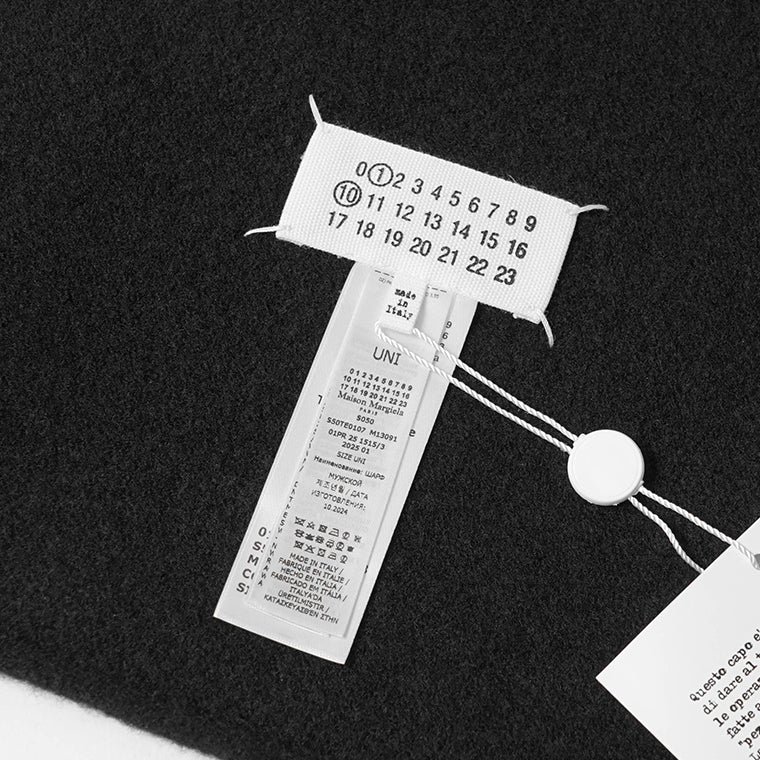 Maison Margiela メンズ レディース マフラー S50TE0107 M13091 ブラック 900