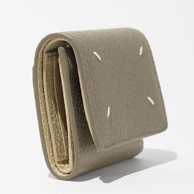 Maison Margiela レディース メンズ 3つ折り財布 SA3UI0010 P8844 TAUPE AMANDE トープ アマンド HB669