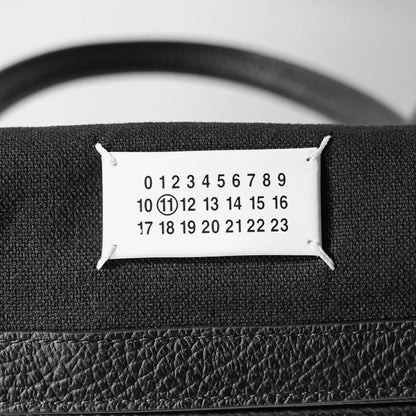 Maison Margiela メンズ レディース ショルダーバッグ 5AC DAILY VERTICAL SMALL SB1WA0013 P4348 ブラック T8013
