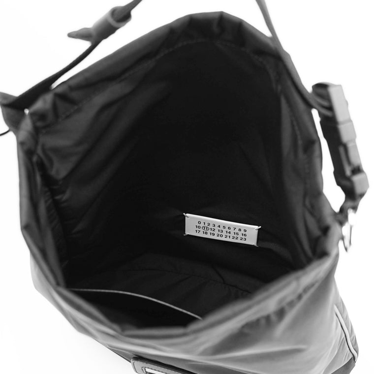 Maison Margiela メンズ レディース ショルダーバッグ HIGH TECH ROLL UP BACKPACK SB1WA0015 P6763 ブラック T8013