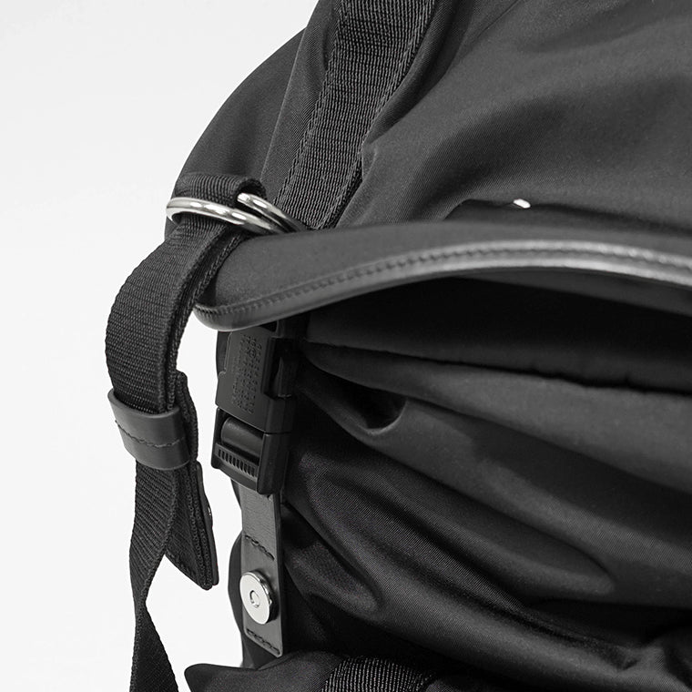 Maison Margiela メンズ レディース バックパック HIGH TECH MEDIUM BACKPACK SB1WA0016 P6763 ブラック T8013