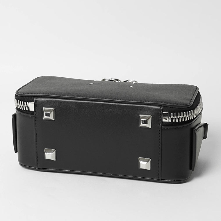 Maison Margiela メンズ レディース ショルダーバッグ DOLL CAMERA BAG SMALL SB1WD0031 P7275 ブラック T8013