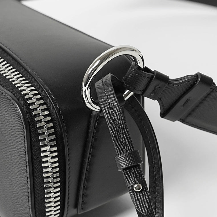 Maison Margiela メンズ レディース ショルダーバッグ DOLL CAMERA BAG SMALL SB1WD0031 P7275 ブラック T8013