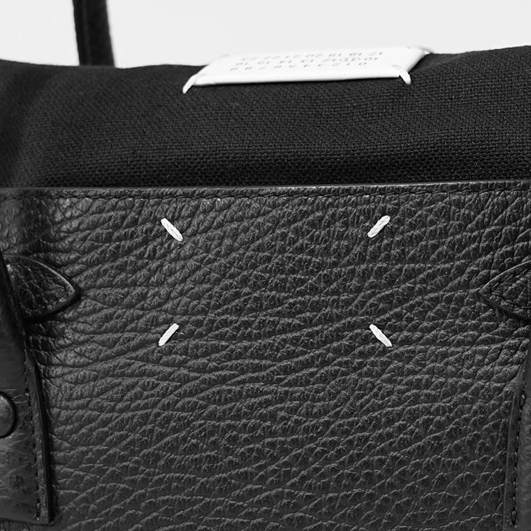 Maison Margiela レディース ショルダーバッグ 5AC EAST WEST SMALL HANDBAG SB1WD0034 P4348 ブラック T8013
