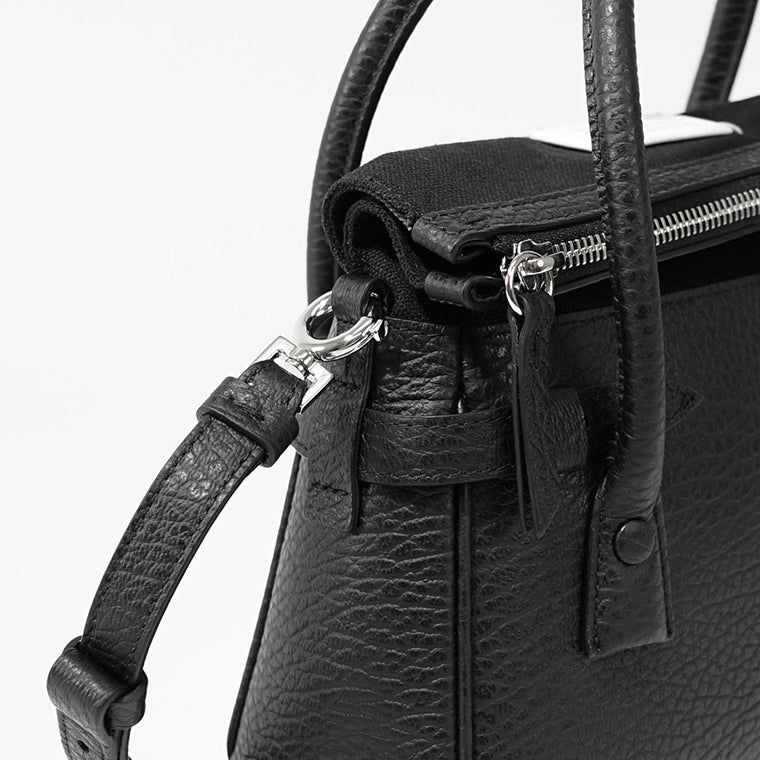 Maison Margiela レディース ショルダーバッグ 5AC EAST WEST SMALL HANDBAG SB1WD0034 P4348 ブラック T8013
