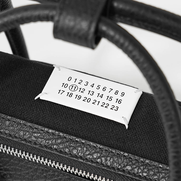 Maison Margiela レディース ショルダーバッグ 5AC EAST WEST SMALL HANDBAG SB1WD0034 P4348 ブラック T8013