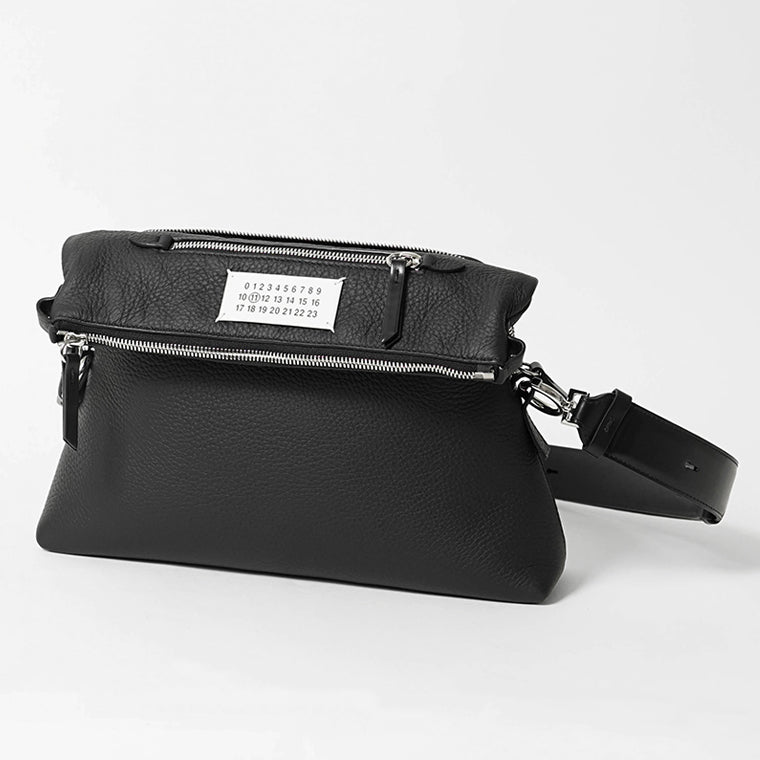 Maison Margiela メンズ レディース ショルダーバッグ 5AC LEATHER SHOULDER BAG SMALL SB1WG0003 P4746 ブラック T8013