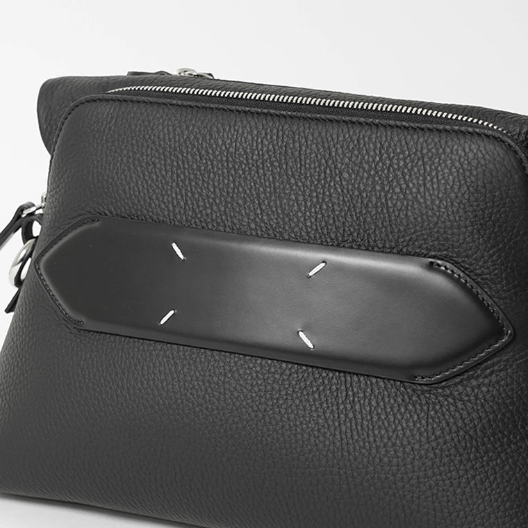 Maison Margiela メンズ レディース ショルダーバッグ 5AC LEATHER SHOULDER BAG SMALL SB1WG0003 P4746 ブラック T8013