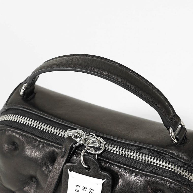 Maison Margiela レディース ショルダーバッグ GLAM SLAM EMBROIDERY TRAPEZOID BAG SB1WG0065 P6434 ブラック T8013