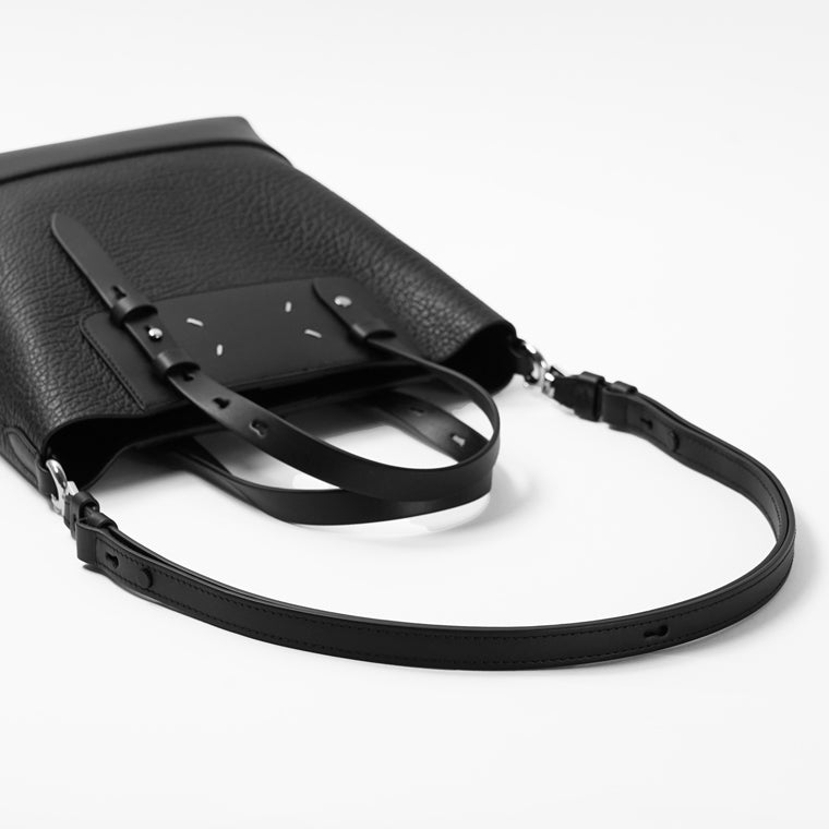 Maison Margiela レディース メンズ ショルダーバッグ SB1WG0081 P8611 BLACK ブラック H0015