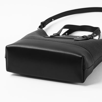 Maison Margiela レディース メンズ ショルダーバッグ SB1WG0081 P8611 BLACK ブラック H0015